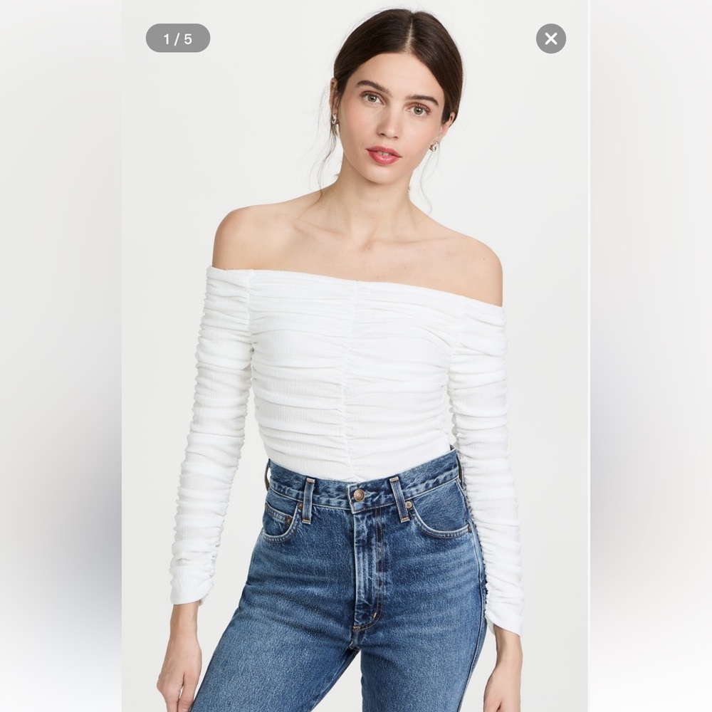 Line and Dot off the shoulder Top